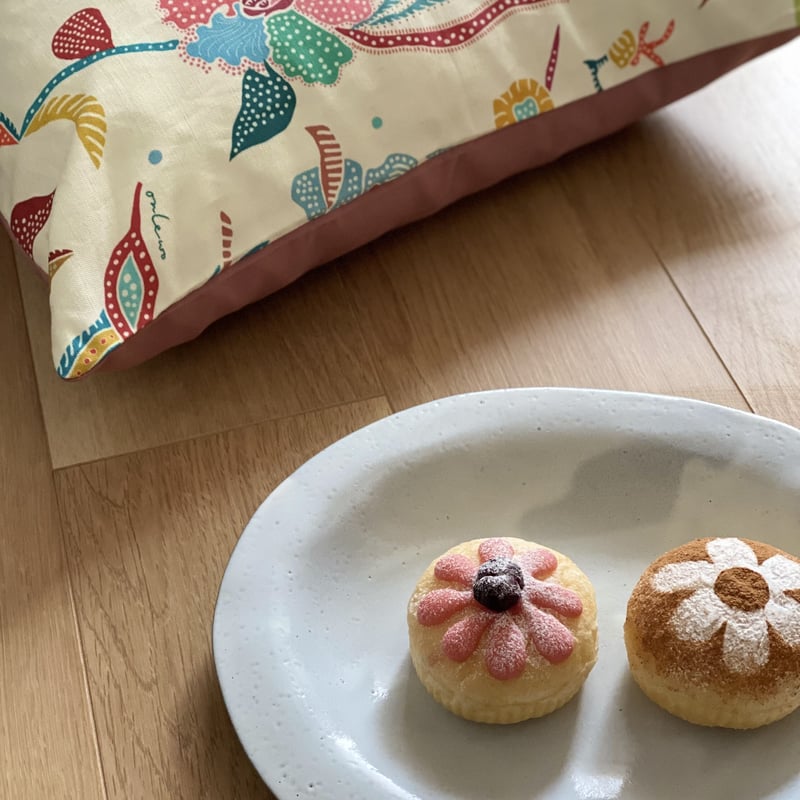 シンガポールのクッションカバー オーキッドバティックガーデン