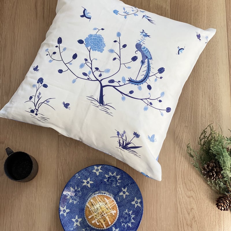 シンガポールのクッションカバー プラナカンブリス（ブルー