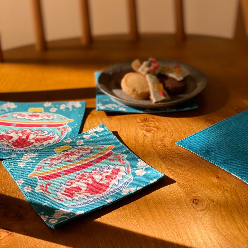 シンガポールのコースター プラナカン食器（カムチェン