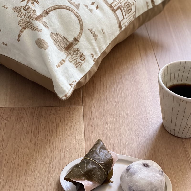 シンガポールのクッションカバー リトルインディア（ベージュ