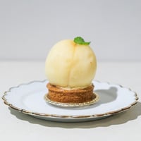 まるごと白桃タルト