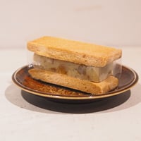 米粉のクッキーサンド【アプリコットと紅茶バター】