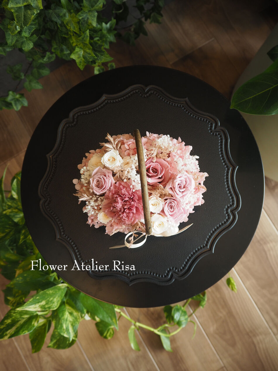 ナチュラルバスケットのフラワーアレンジメント | Flower Atelier Risa