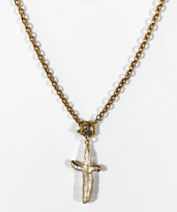 CROSS PEARL NECKLACE