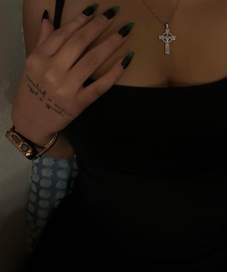 CROSS NECKLACE （SILVER）
