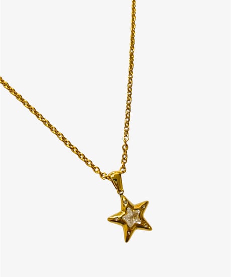 STAR NECKLACE