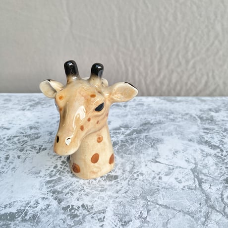 ANIMAL VASE