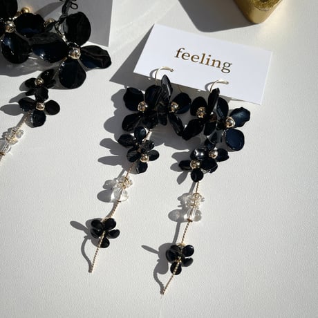Black flower mini