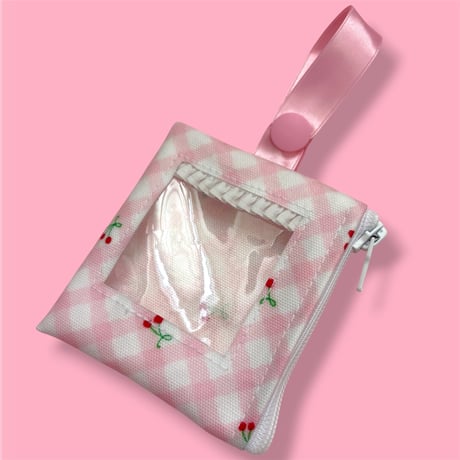 Dolly Window Pouch (cherry)