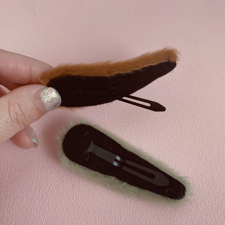 Fluffy hair pin