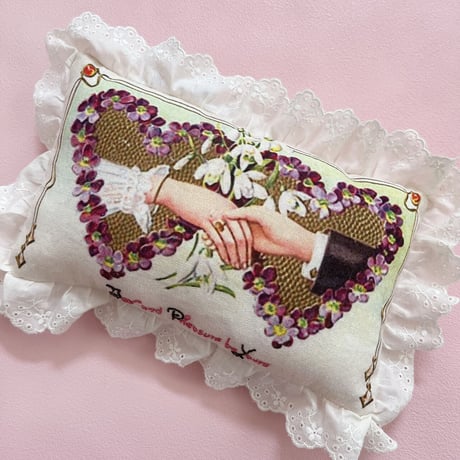 Antique Card Cushion