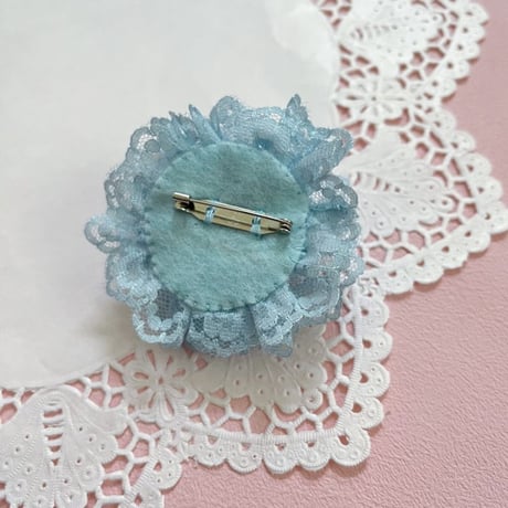 Fancy Cake brooch