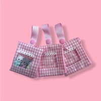 Dolly Window Pouch