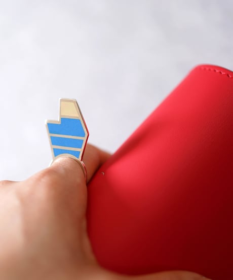 VOYAGE, a vertical and two faced enamel ring, VYG_003