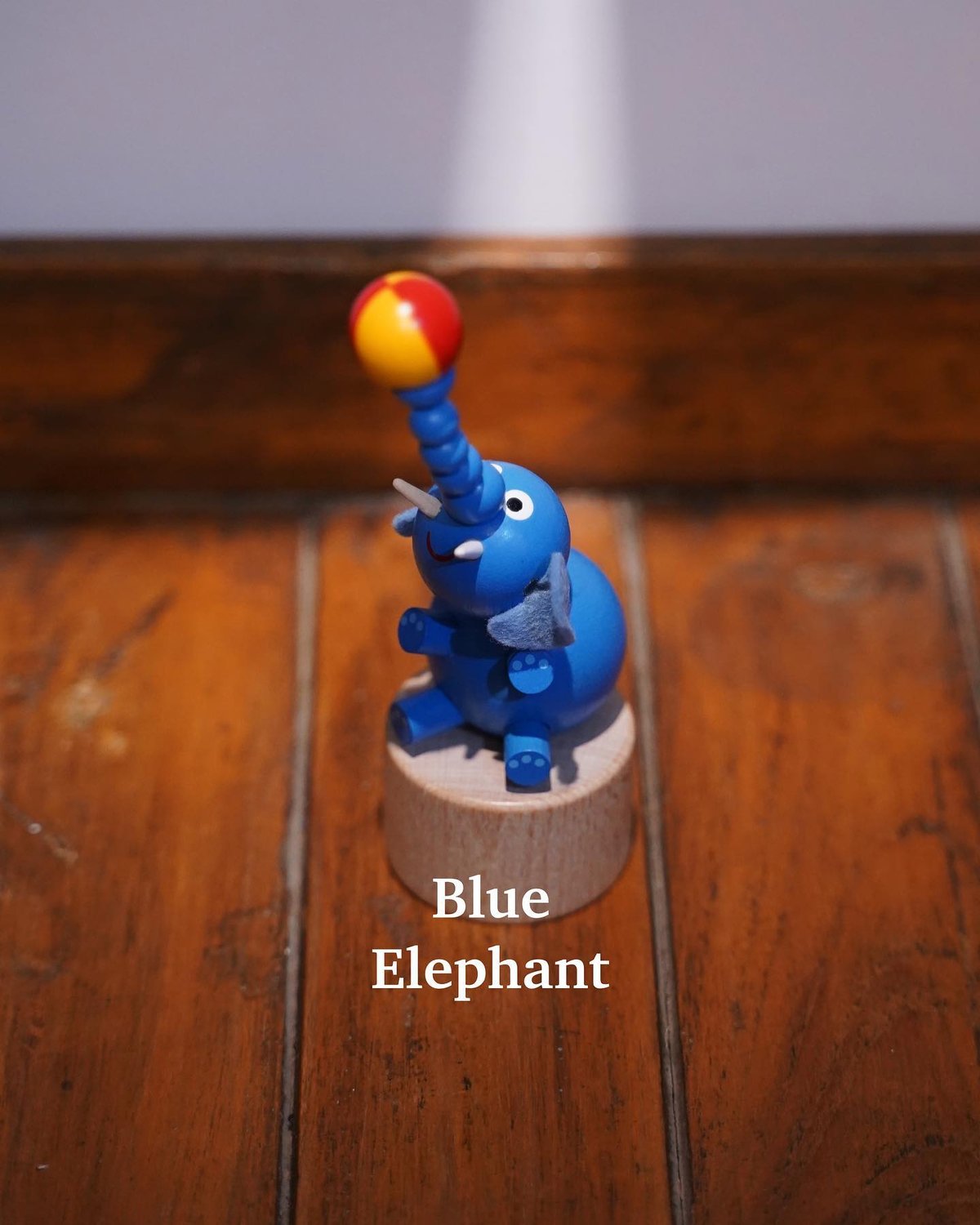 Czech Wooden Push Toy | BREMENS - 旅と暮らしの雑貨店