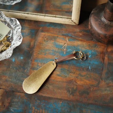 Brass Shoehorn Key Holder with Leather