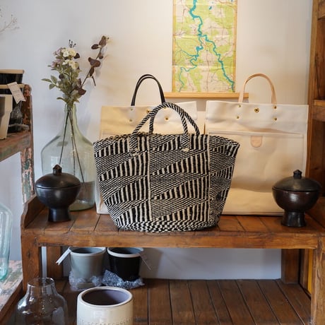 Short handle Sisal bag from Kenya (Black)