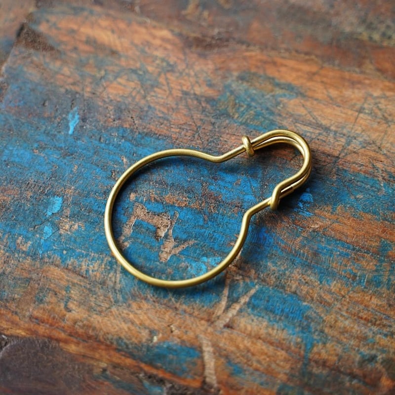 真鍮安全ピン型キーホルダー 安全ピン型】BRASS PARTS KEY RING HOLDER - 真鍮キーリング |