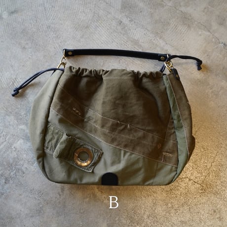 THE TRAVERSE SHIFT BAG
