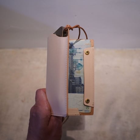 本革のスマホ（サングラス）ポーチ