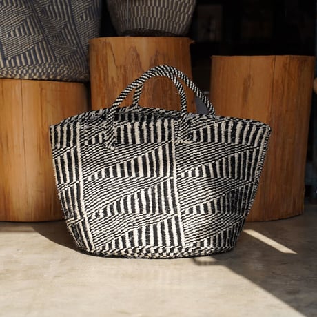 Short handle Sisal bag from Kenya (Black)