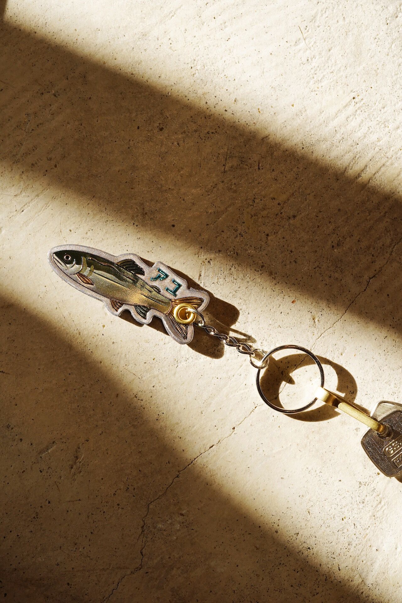 渓流魚キーホルダー | BREMENS - 旅と暮らしの雑貨店