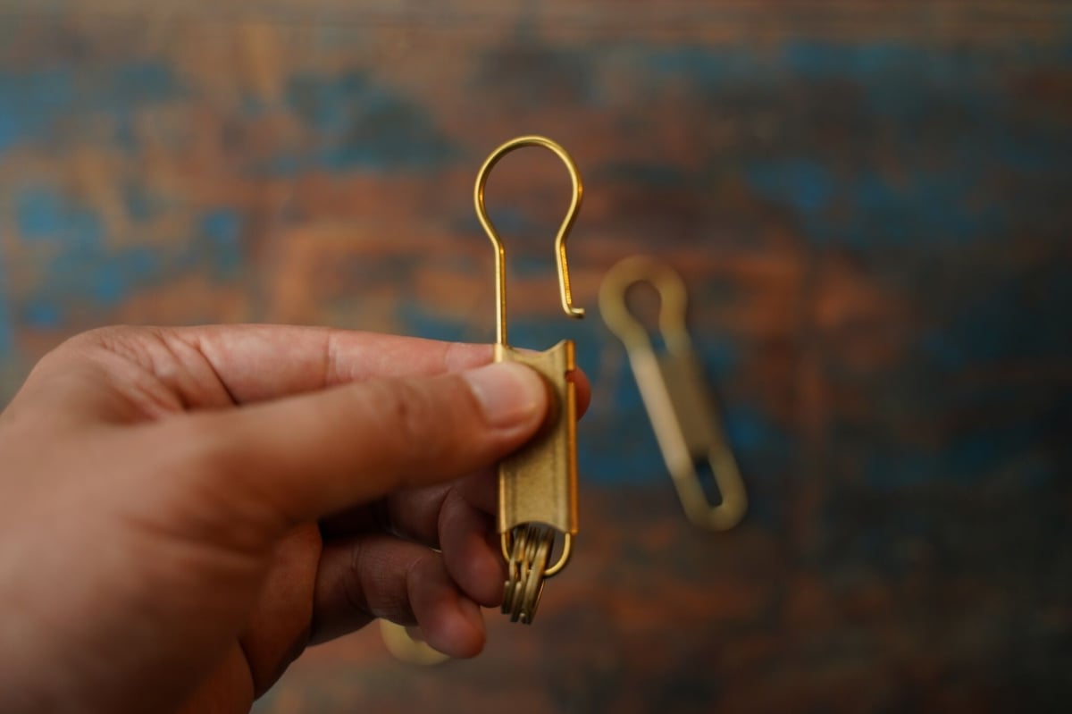 スライド】BRASS PARTS KEY RING HOLDER - 真鍮キーリング | B
