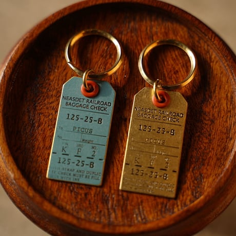 Old Travel Luggage Tag Key Ring