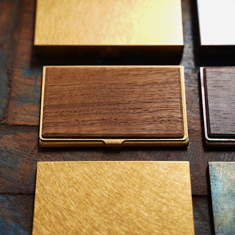 真鍮と木の名刺入れ（無垢&オーク / 錆&縞黒檀） | BREMENS - 旅と