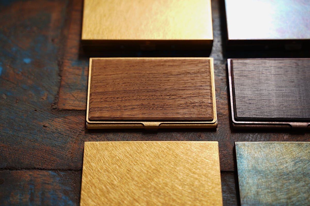 真鍮と木の名刺入れ（無垢&オーク / 錆&縞黒檀） | BREMENS - 旅と
