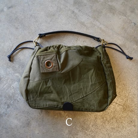 THE TRAVERSE SHIFT BAG