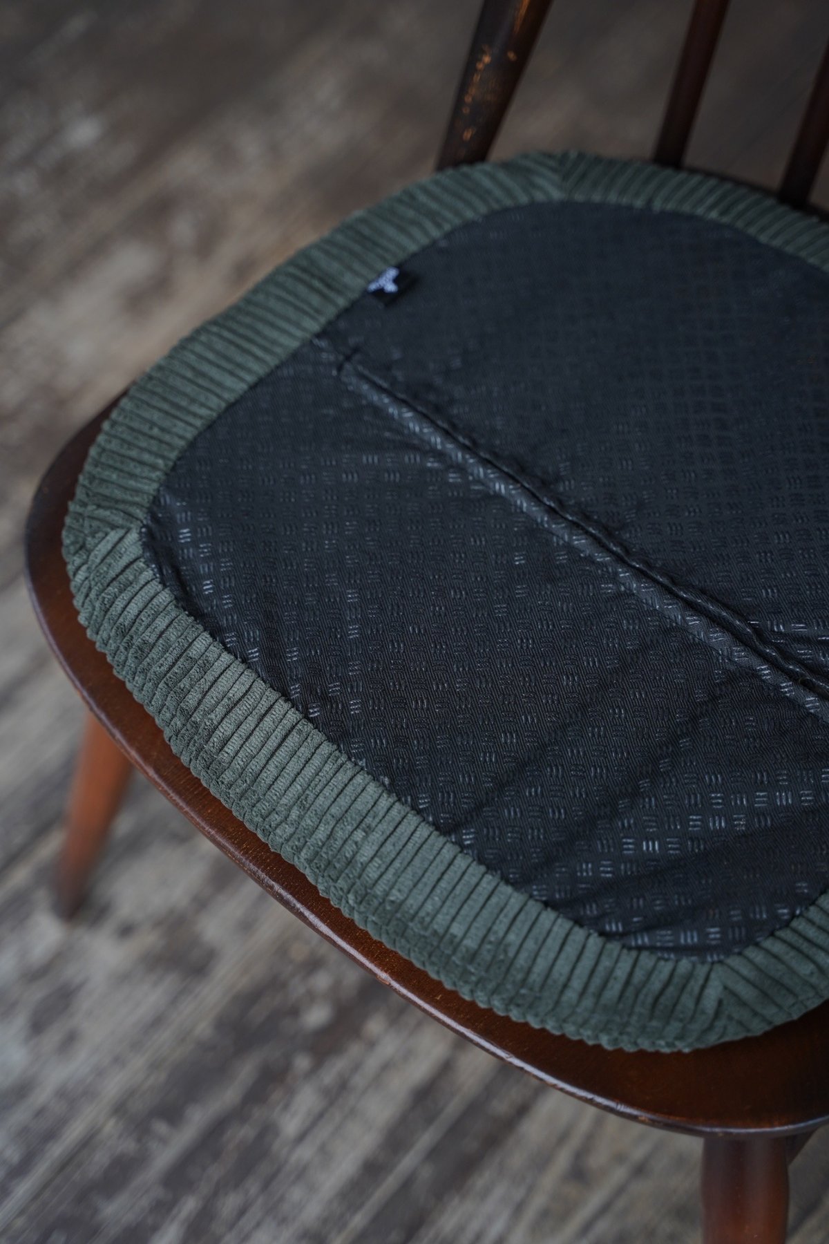 ERCOL Corduroy Chair Pad（アーコール チェアパッド） | BREMEN
