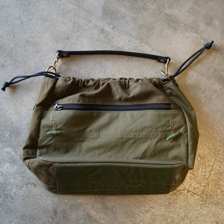 THE TRAVERSE SHIFT BAG