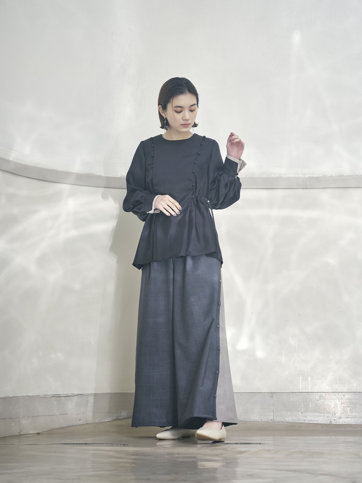 カナリヤ　2着 2way bicolor pants | Kana Kawasaki
