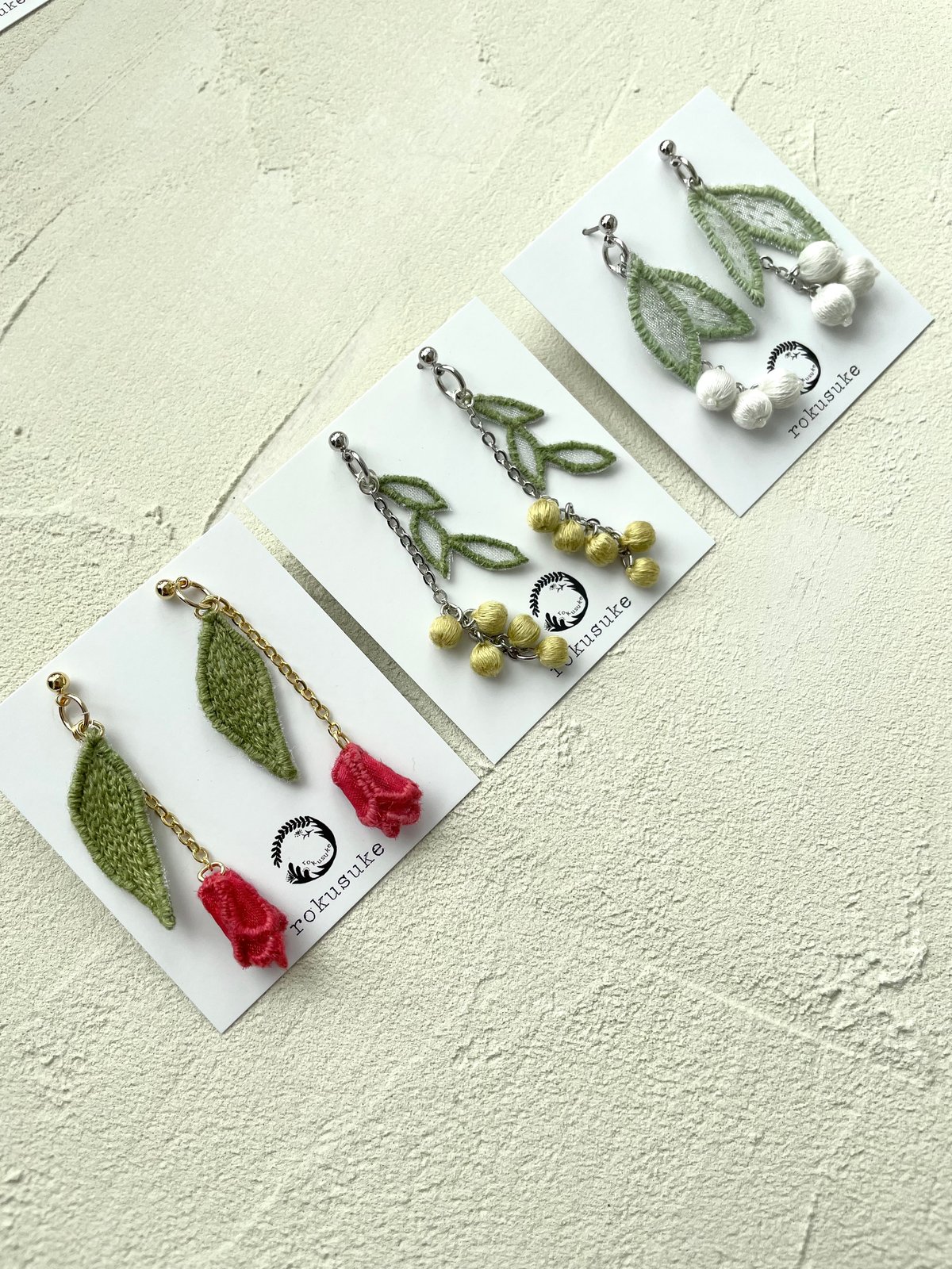 （１点もの）チューリップを刺繍した綺麗めイヤリング チューリップの揺れる耳飾り | rokusuke