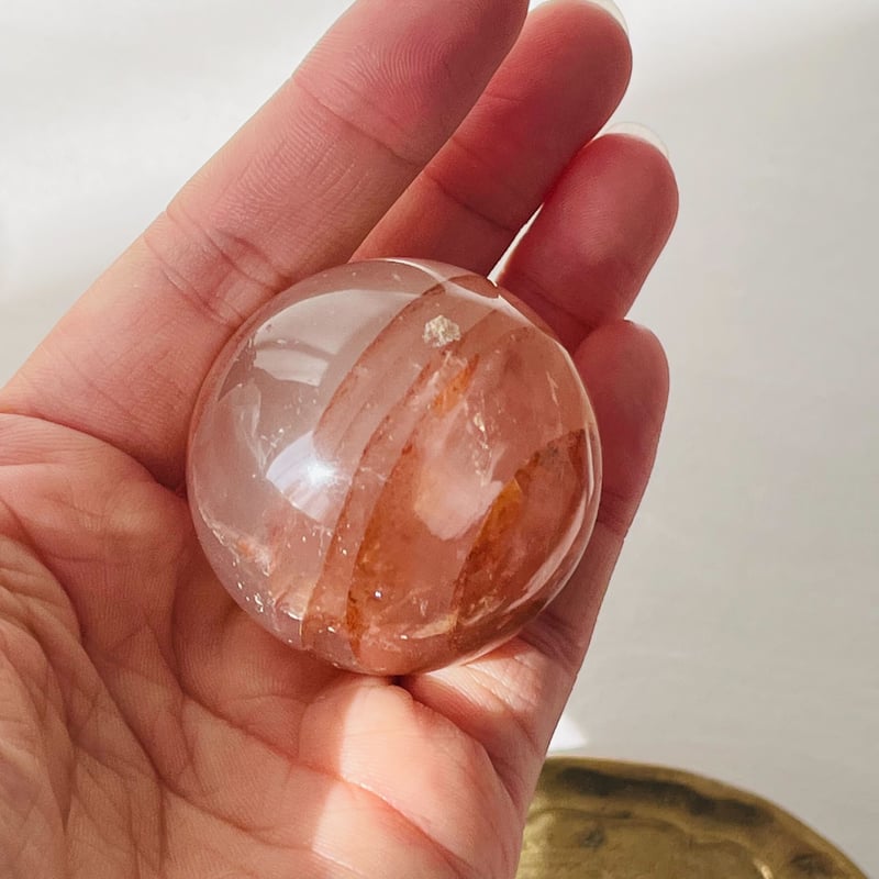 高品質　極上虹　ファイヤークォーツ　スフィア　キラキラ　レインボー 虹入り ファイヤークォーツ スフィア | Crystal shop Mayria