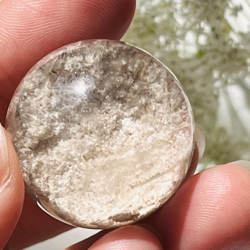 虹入り🌈✨ ホワイトガーデンクォーツスフィア | Crystal shop