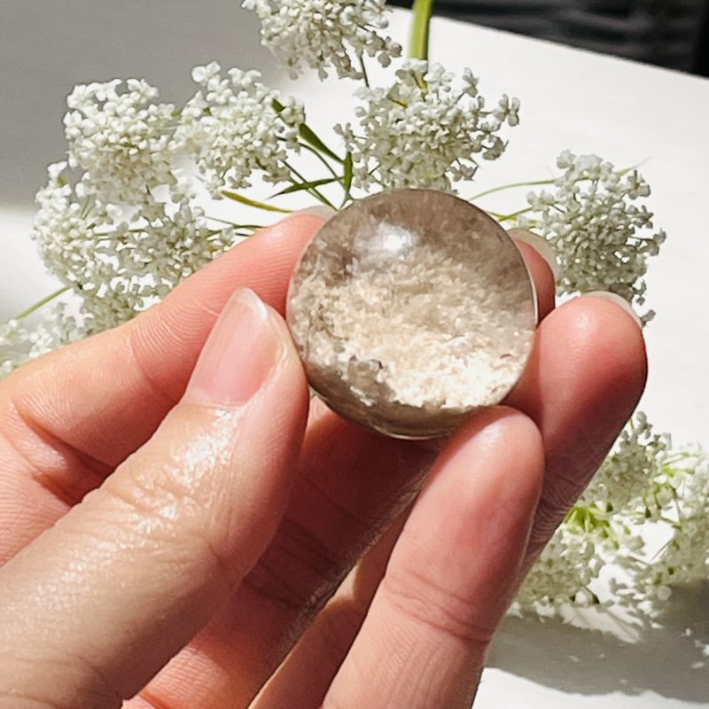 虹入り🌈✨ ホワイトガーデンクォーツスフィア | Crystal shop Mayria