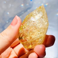 虹キラ🌈✨　宝石カット　シトリン置物