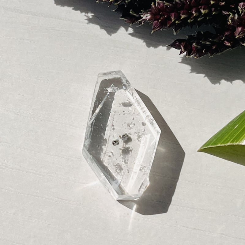 ピンクの虹入り💓パイライトインクォーツ | Crystal shop Mayria