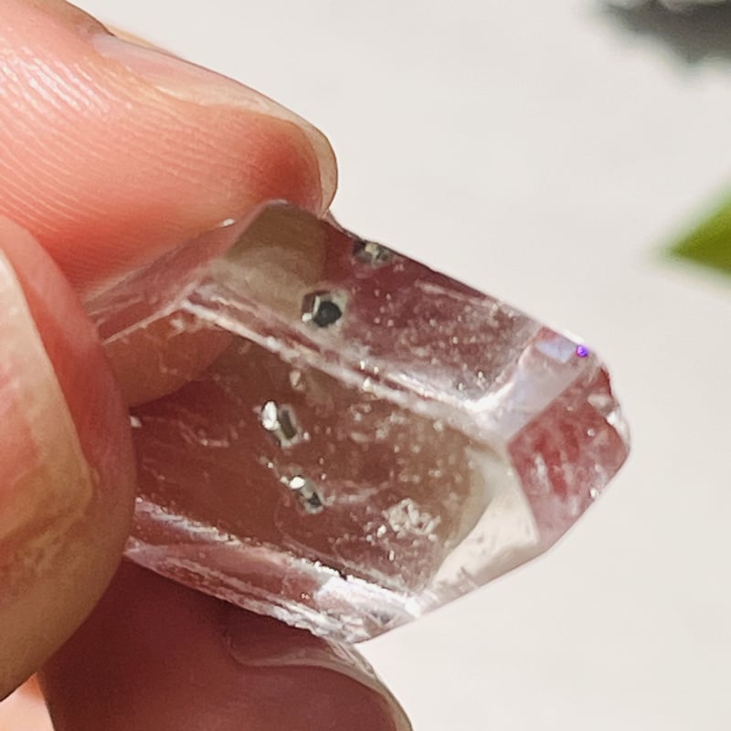 ピンクの虹入り💓パイライトインクォーツ | Crystal shop Mayria