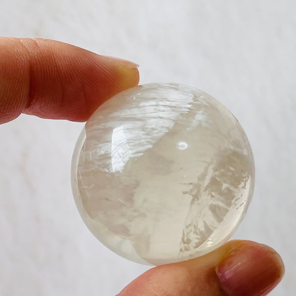 高品質シトリンスフィアNo.2211 高品質シトリンスフィアNo.2211 美の女神の石 セリサイトインシトリン |