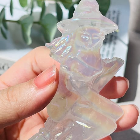エンジェルオーラ　水晶　魔女