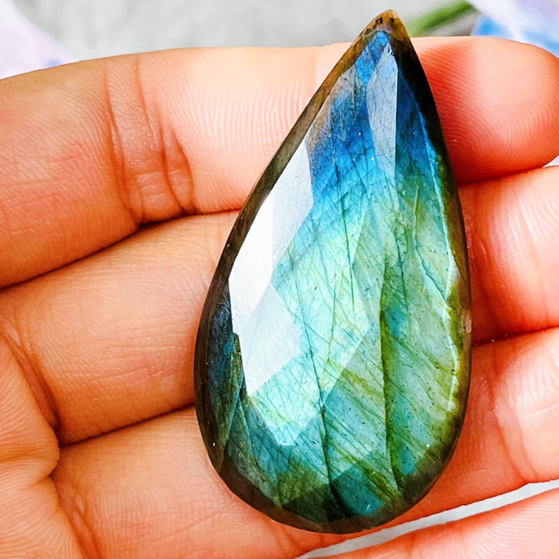 【一点物】雫 ラブラドライト の ベアゴム ✩.*˚天然石×ヘアゴム じゃらじゃら天然石のヘアゴム【ゴム交換可能】 | Kulasukha