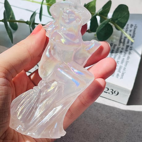 エンジェルオーラ　水晶　魔女