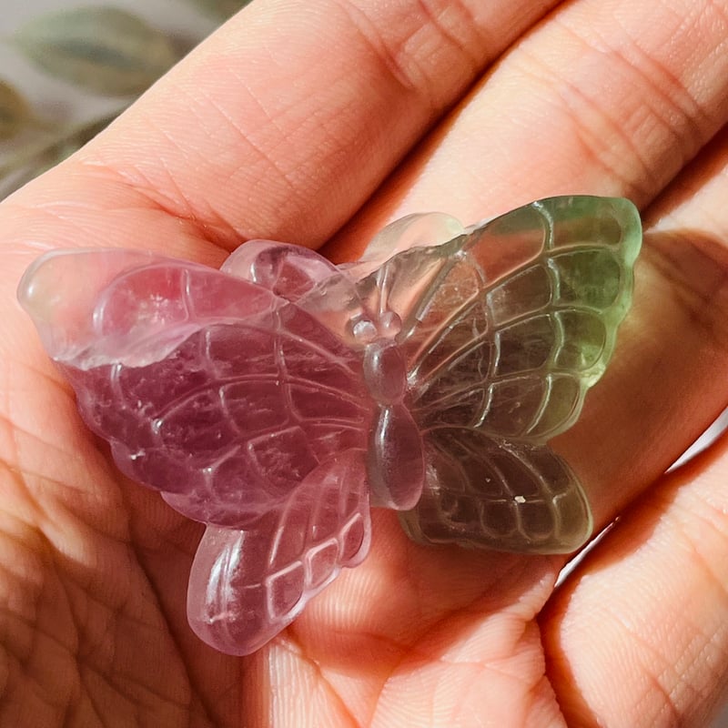 値下げ　高品質　フローライト　BIG蝶々　バタフライ　スタンド付き　天然石 値下げ 高品質 フローライト BIG蝶々 バタフライ スタンド付き 天然石