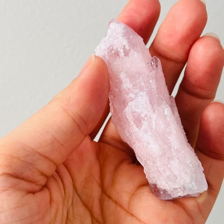 薄桃色　キラキラ　水晶