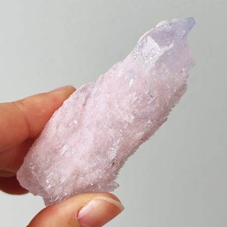 薄桃色　キラキラ　水晶