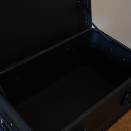 DELTA/MT Extreme X 30 アルミコンテナ ブラック スタッグ可能なアルミ収納ボックス デルタエムティー エクストリームエックス SB-E30BK