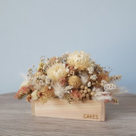 あずーりです。　びわ　あざみ　菩提樹　菜の花　そば　300g５本非加熱 非加熱はちみつ 山桜・アカシア・菩提樹｜Beehive